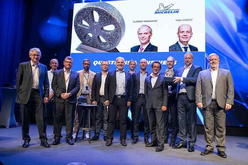 The HF MIXING GROUP receives the Supplier Award 2021 presented by Michelin.
HF has been one of Michelin's most reliable and important suppliers for more than 50 years.
